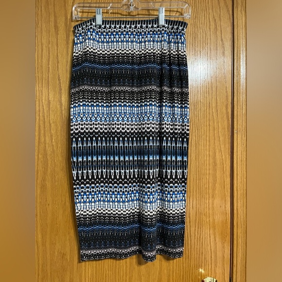 Dresses & Skirts - Midi skirt